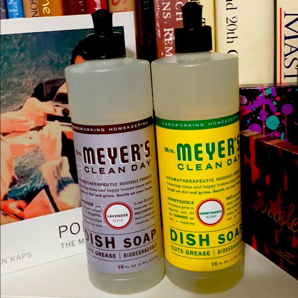 Mrs. Meyer's Clean Day Dish Soap, lot of (2) LAVENDER & HONEYSUCKLE